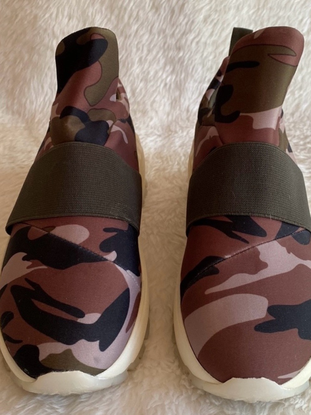 EUC J/SLIDES NYC Slip On Camo Sneakers Size 7M